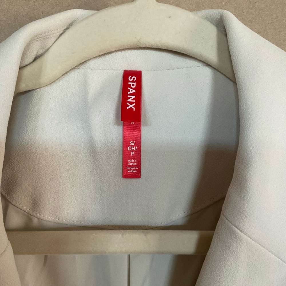 SPANX Opacity Crepe Wrap Blazer. NWT. Size S/P - Picture 3 of 11